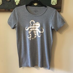 2/$18 J. Crew Collector Grey Octopus T-Shirt Sz XS